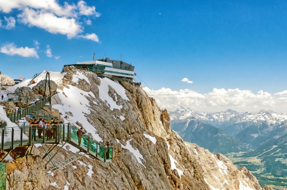 Ausflugsziel Dachstein Gletscher mit SkyWalk und Hängebrücke